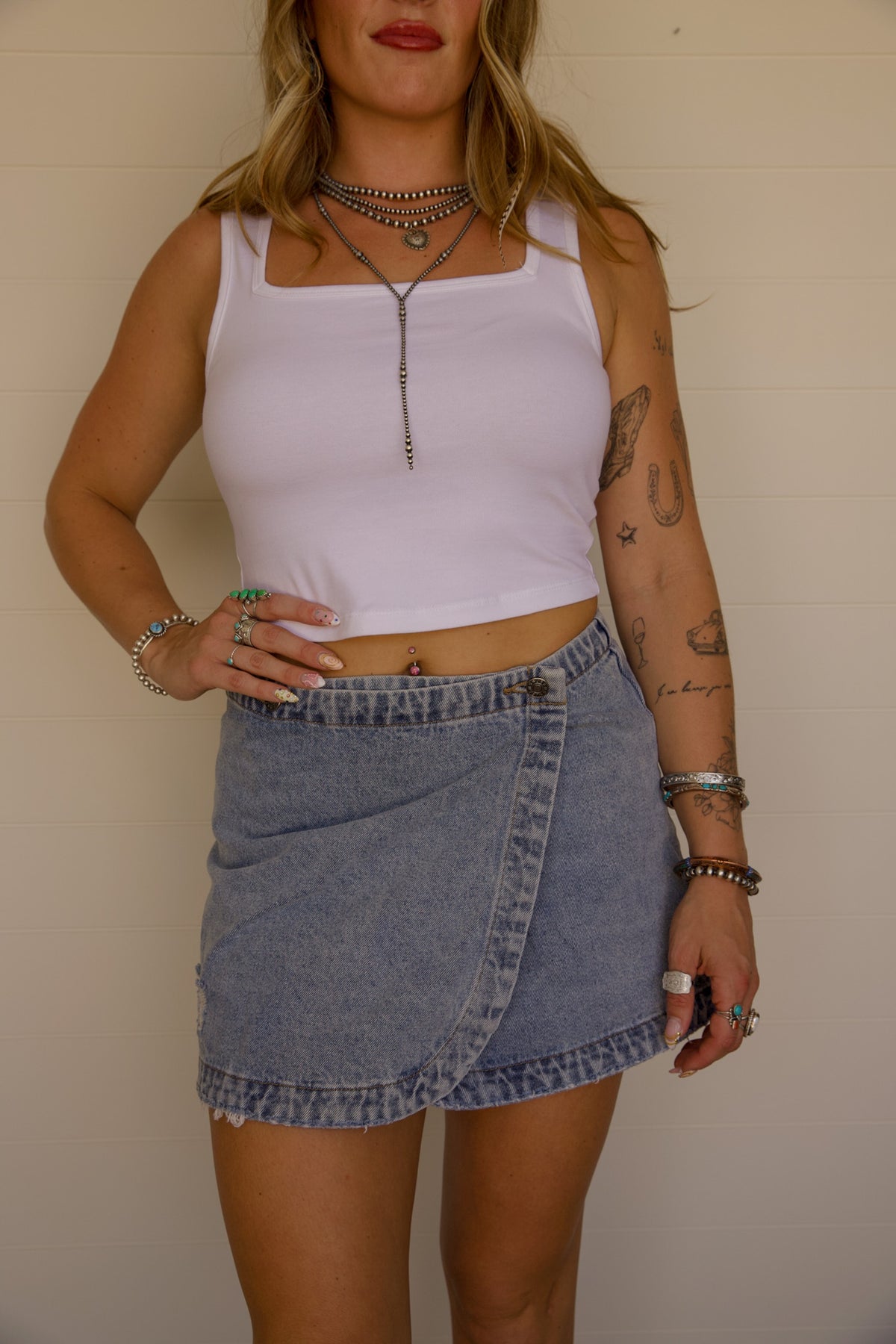 BASIC WHITE TANK