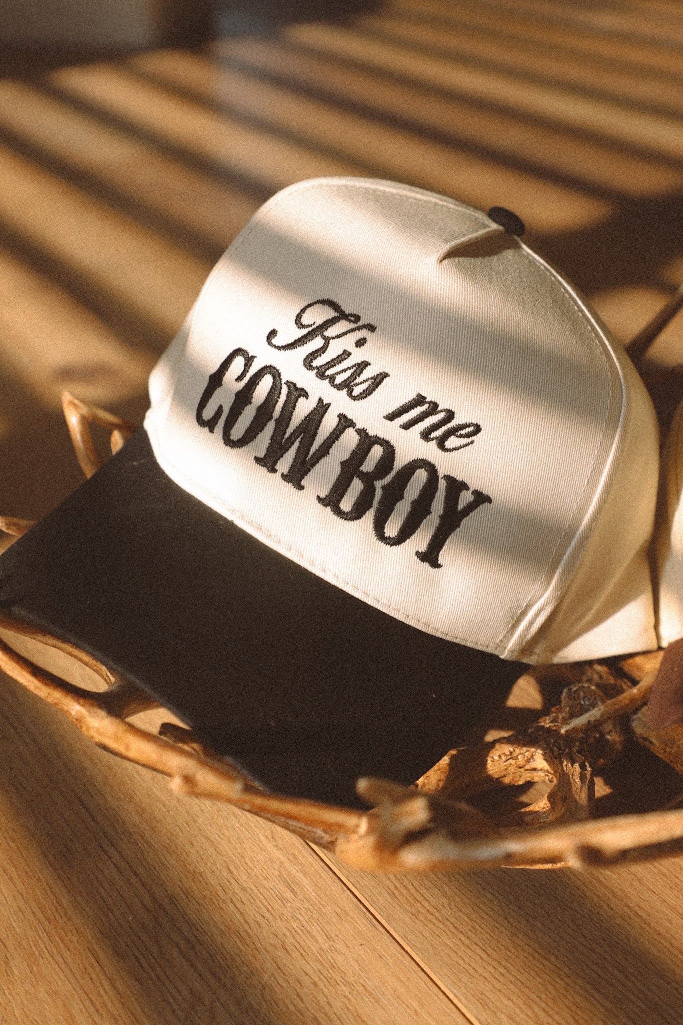 KISS ME COWBOY HAT
