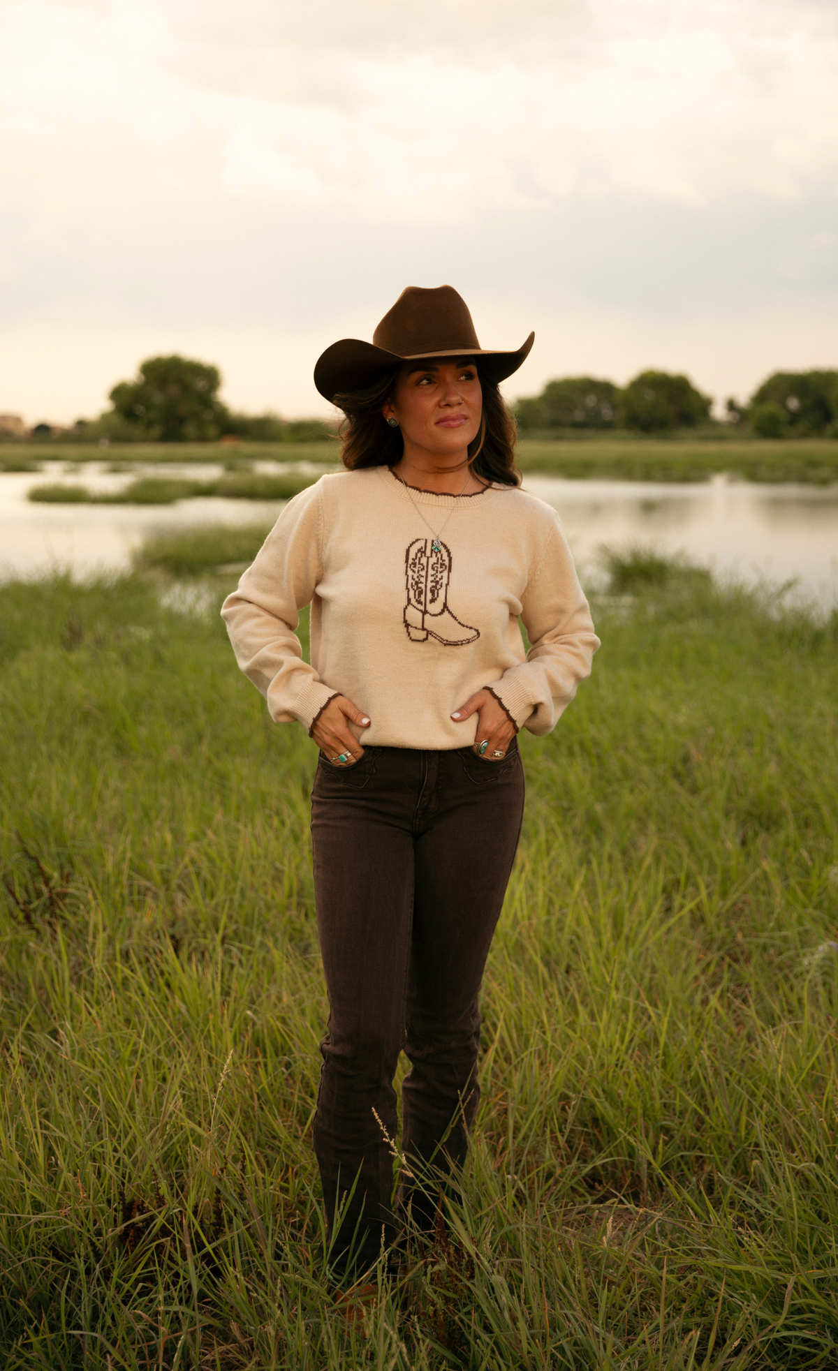 BOOT SWEATER